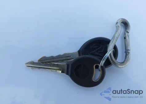 2001 Dodge Grand Caravan Sport z USA, uszkodzony, nr VIN 2B4GP44331R262380